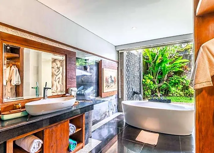 Luxury 3 Bedroom Private Pool Ir09a *